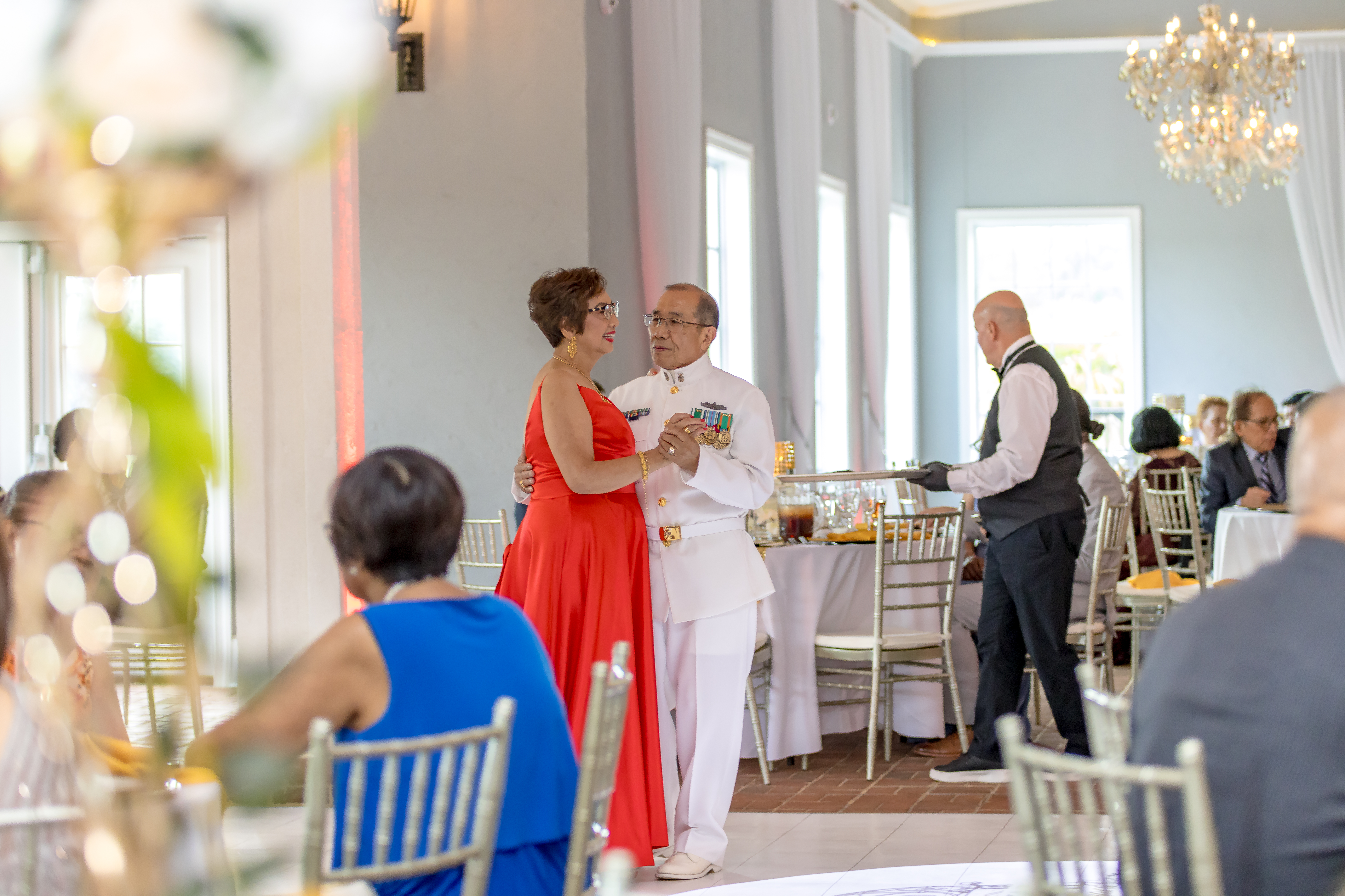 Wedding photograph moment 8